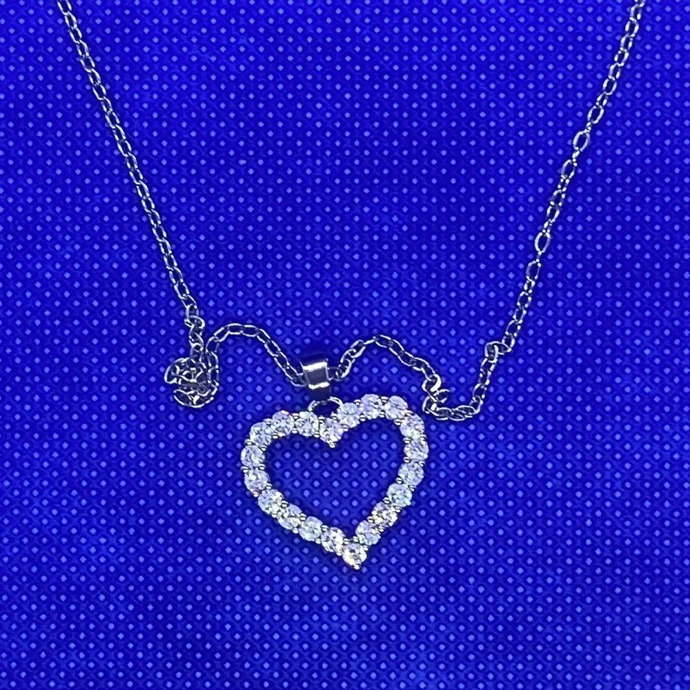 New sparkly open heart necklace silver chain beautiful Valentines Day gift